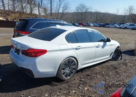 2019 BMW 540I xDrive z USA, uszkodzony, nr VIN WBAJE7C50KWW12654